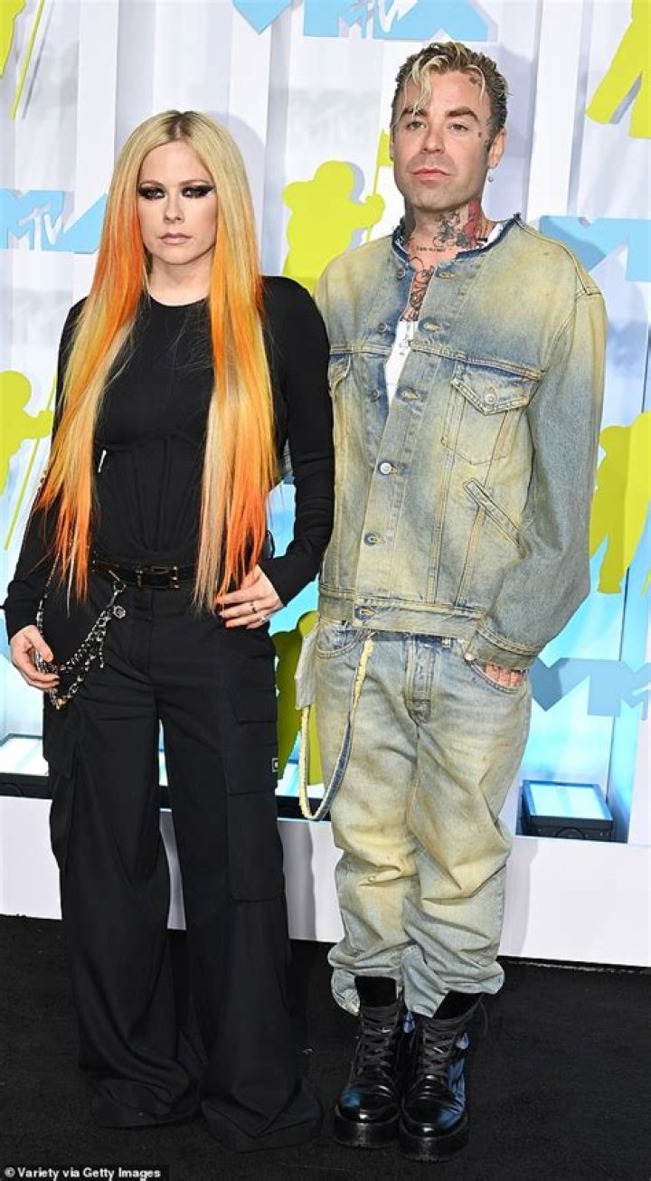 Does Avril Lavigne Have Kids? Unveiling The Pop Icon's Family Life
