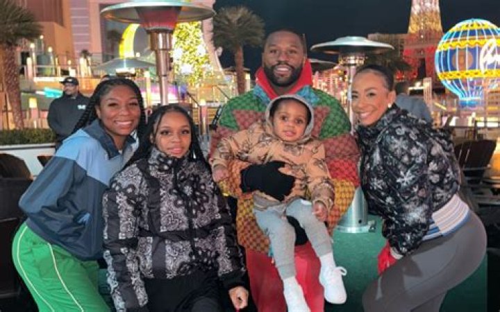 Exploring Floyd Mayweather's Children: Their Ages And More