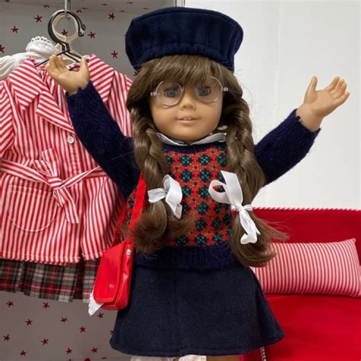 Molly Noblitt Doll YouTube: The Fascinating World Of A Creative Mind