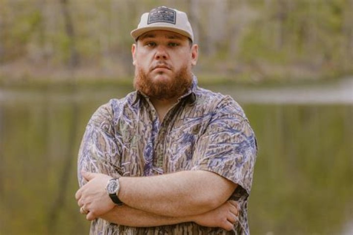 Unraveling The Mystery: Did Luke Combs' Brother Die?