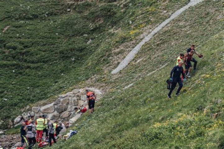 Unraveling The Tour De Suisse Gino Crash Video: What Happened?