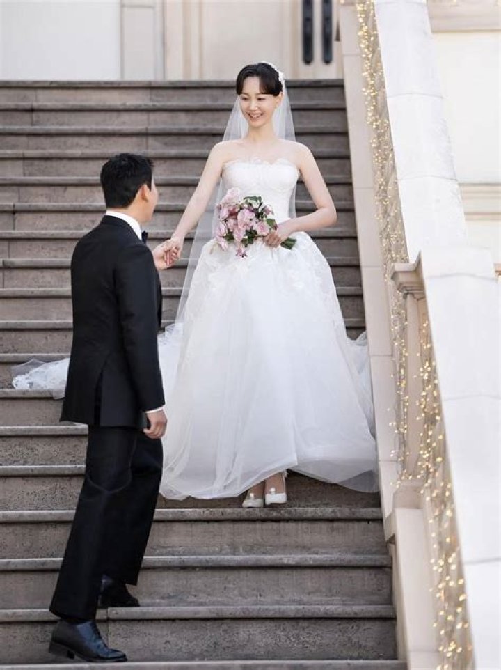 Unveiling The Charismatic Lee Yoo-Young