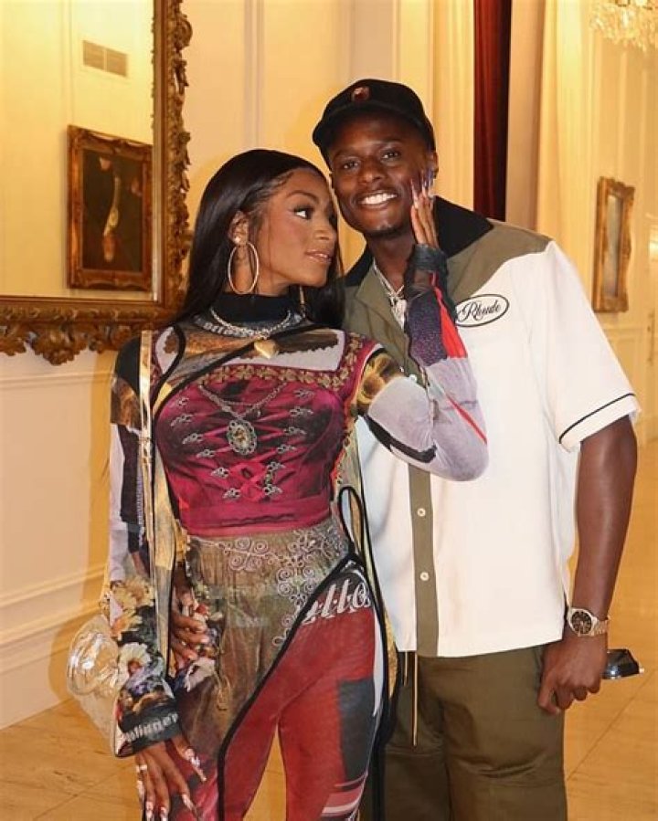 Unveiling The Love Life Of Sha'Carri Richardson: Who Is Her Girlfriend?
