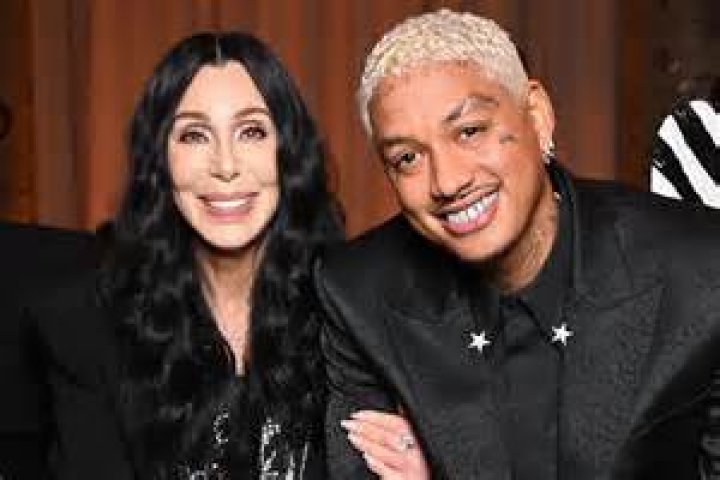 Unveiling The Love Life Of Whitney Cummings: Who Is Her Boyfriend?