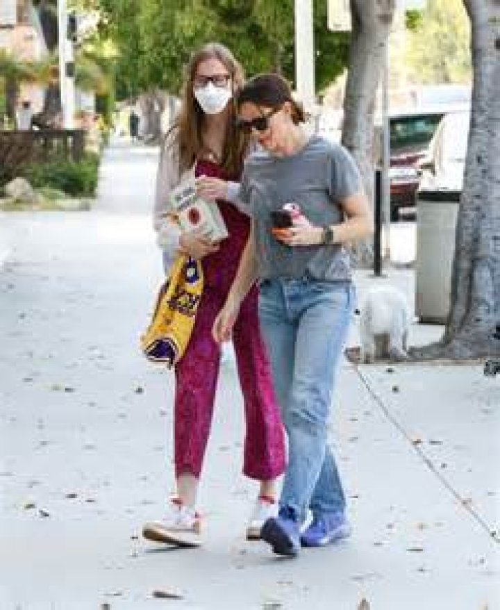 Unveiling The Mystery Of The Violet Affleck Mask